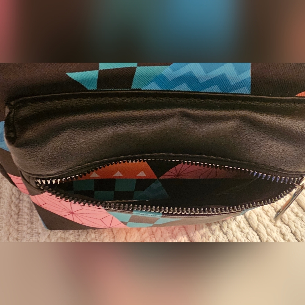 Demon Slayer: Kimetsu no Yaiba Mini Backpack - Picture 3 of 12